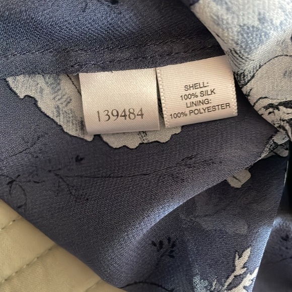 Ann Taylor Vintage size 6 silk semi sheer steel blue with white side zip blouse. - Picture 13 of 16